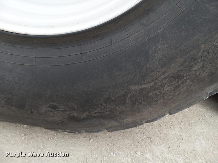 image for item L1626 2013 MacDon M205 self-propelled windrower