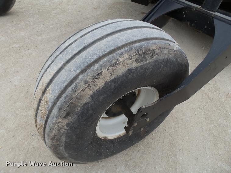 image for item L1626 2013 MacDon M205 self-propelled windrower