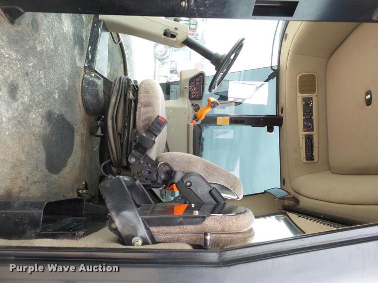 image for item L1626 2013 MacDon M205 self-propelled windrower