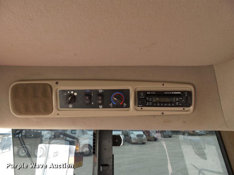 image for item L1626 2013 MacDon M205 self-propelled windrower