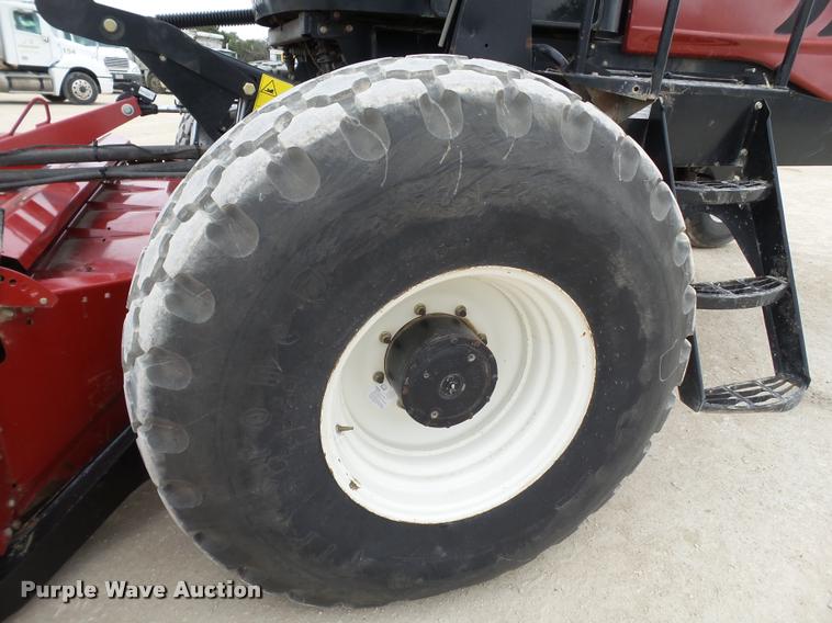 image for item L1627 2012 MacDon M205 self-propelled windrower