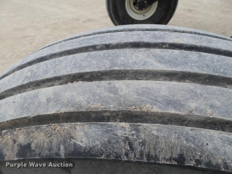 image for item L1627 2012 MacDon M205 self-propelled windrower