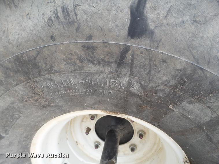 image for item L1627 2012 MacDon M205 self-propelled windrower