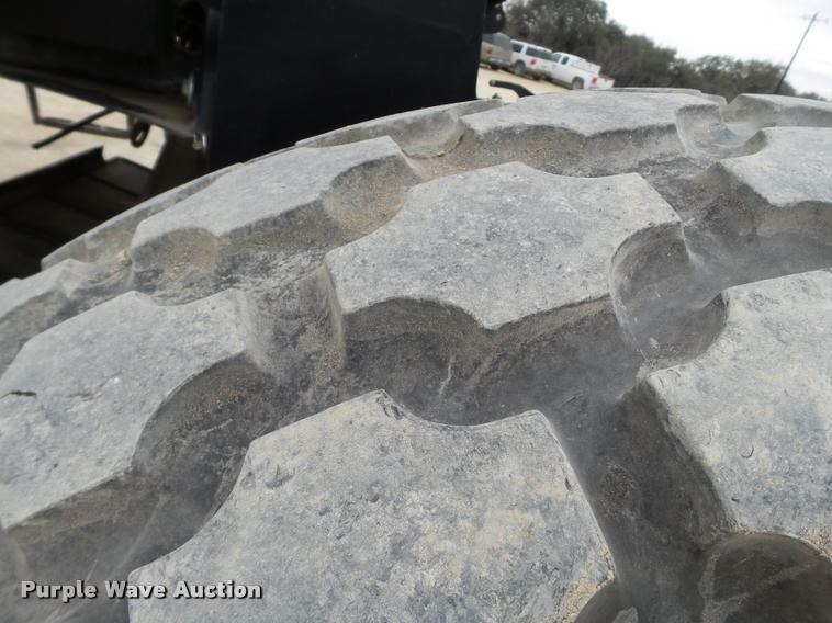 image for item L1627 2012 MacDon M205 self-propelled windrower