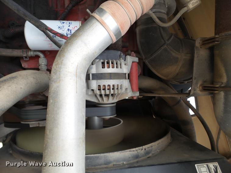 image for item L1627 2012 MacDon M205 self-propelled windrower