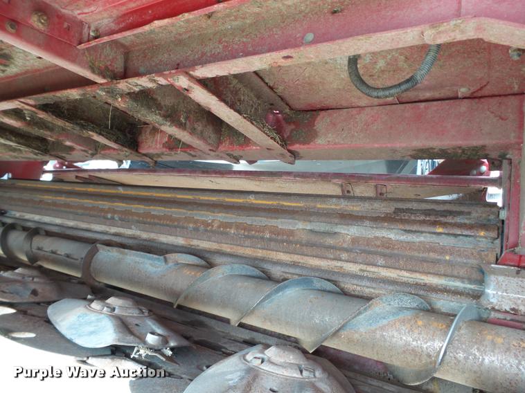 image for item L1627 2012 MacDon M205 self-propelled windrower