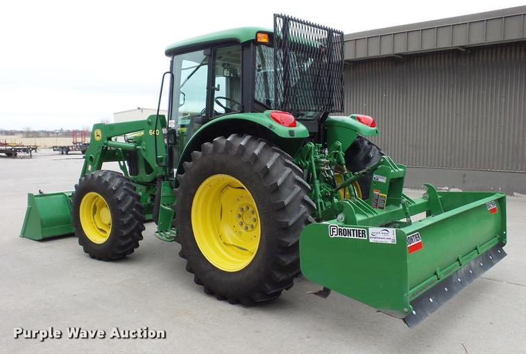 image for item L4633 2004 John Deere 6415 MFWD tractor