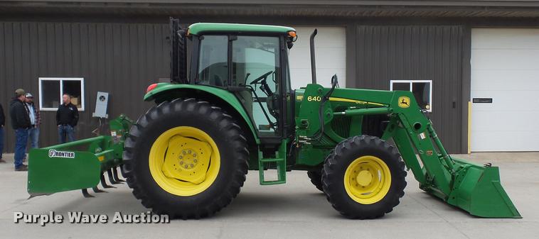 image for item L4633 2004 John Deere 6415 MFWD tractor