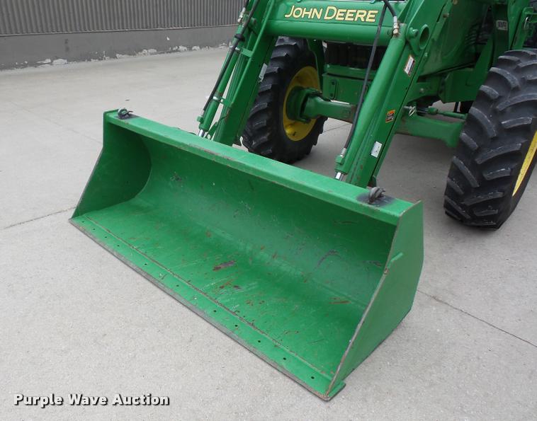 image for item L4633 2004 John Deere 6415 MFWD tractor