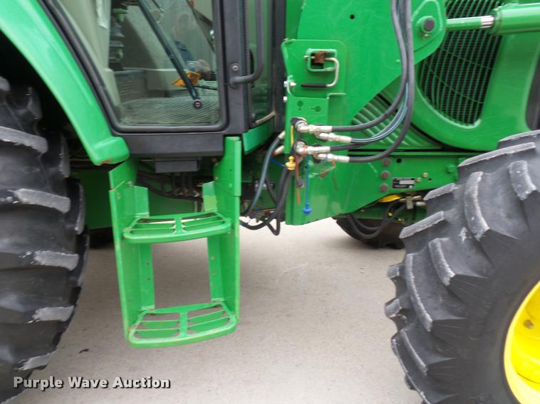 image for item L4633 2004 John Deere 6415 MFWD tractor