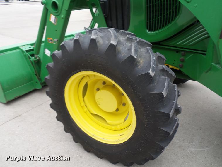 image for item L4633 2004 John Deere 6415 MFWD tractor