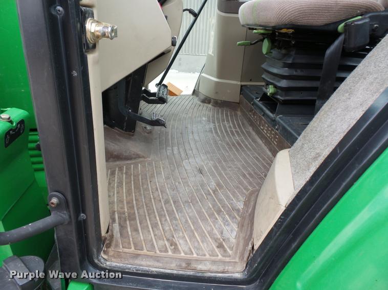 image for item L4633 2004 John Deere 6415 MFWD tractor