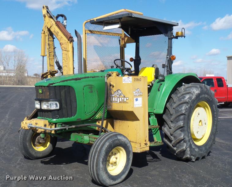 image for item L4646 2002 John Deere 6420 tractor