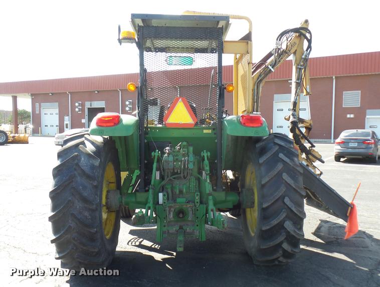 image for item L4646 2002 John Deere 6420 tractor