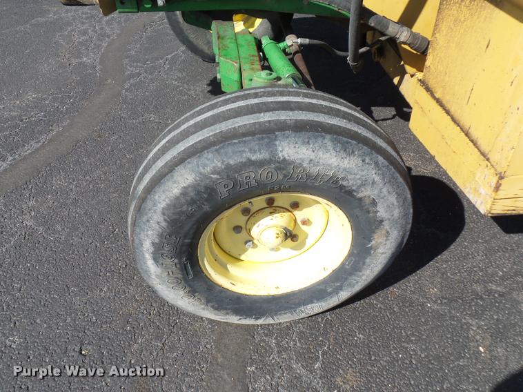 image for item L4646 2002 John Deere 6420 tractor