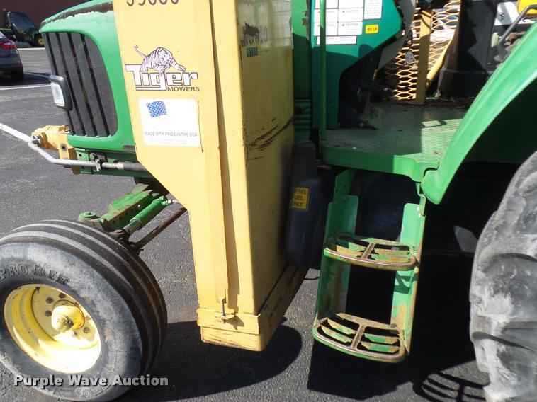 image for item L4646 2002 John Deere 6420 tractor