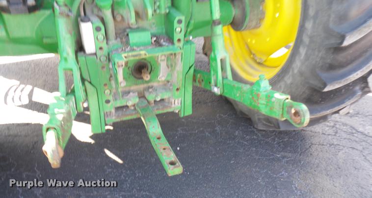 image for item L4646 2002 John Deere 6420 tractor