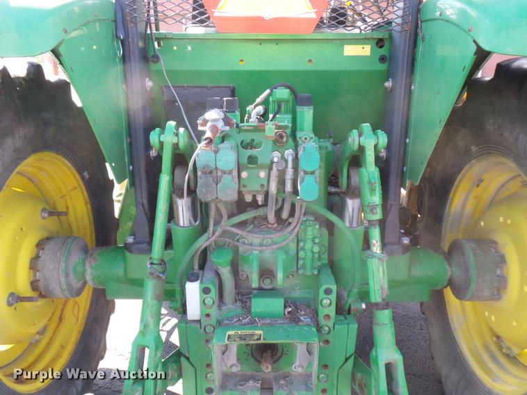 image for item L4646 2002 John Deere 6420 tractor