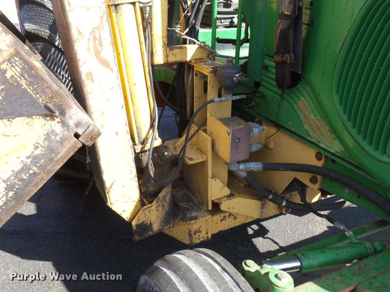 image for item L4646 2002 John Deere 6420 tractor