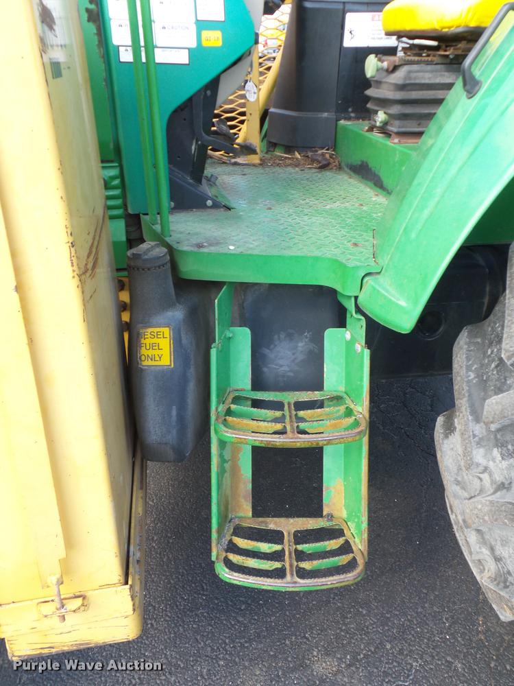 image for item L4646 2002 John Deere 6420 tractor