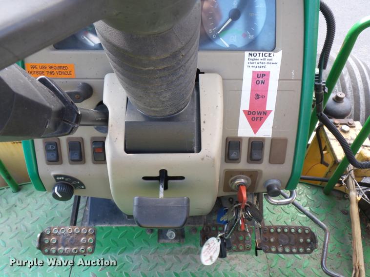 image for item L4646 2002 John Deere 6420 tractor