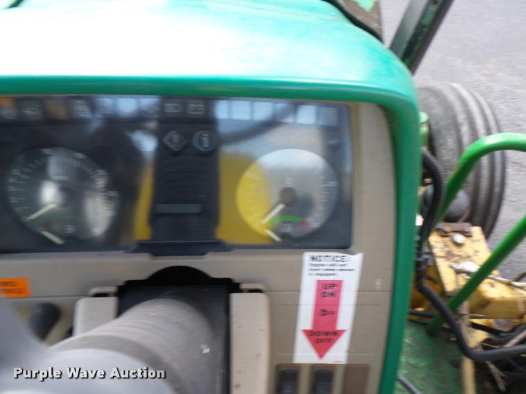 image for item L4646 2002 John Deere 6420 tractor