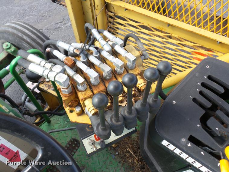 image for item L4646 2002 John Deere 6420 tractor