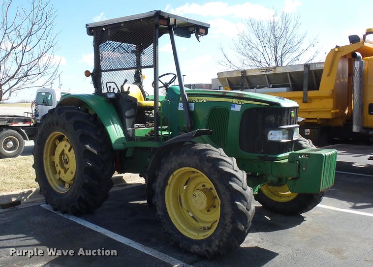 image for item L4647 2003 John Deere 6420 tractor