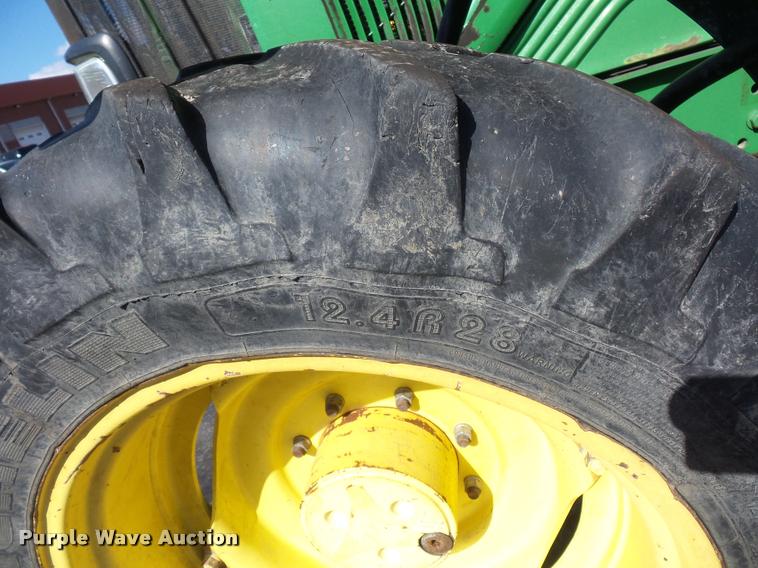 image for item L4647 2003 John Deere 6420 tractor