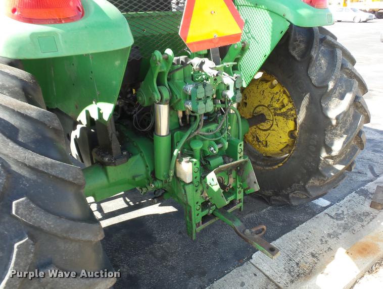 image for item L4647 2003 John Deere 6420 tractor