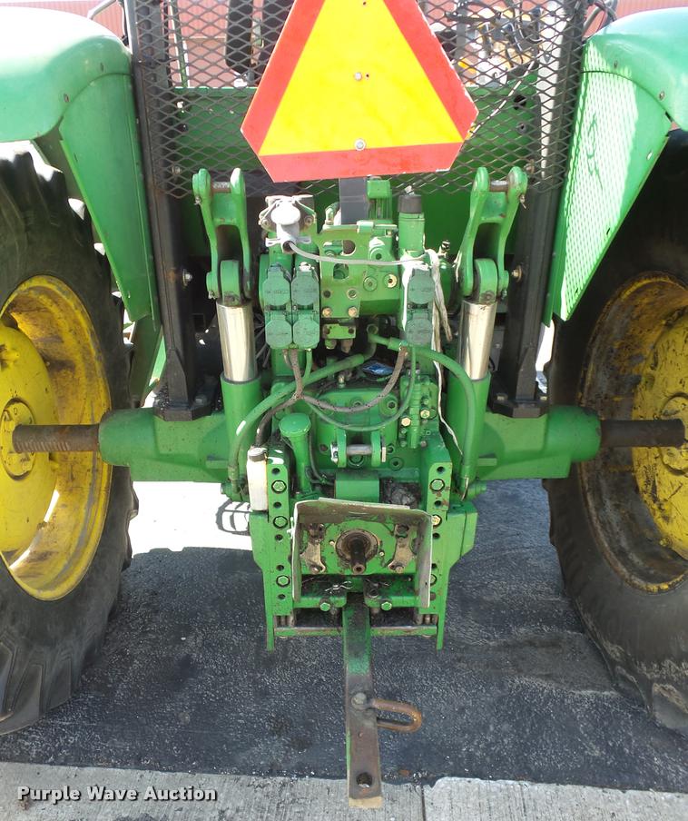 image for item L4647 2003 John Deere 6420 tractor