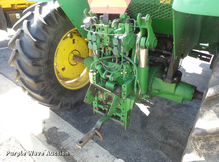 image for item L4647 2003 John Deere 6420 tractor