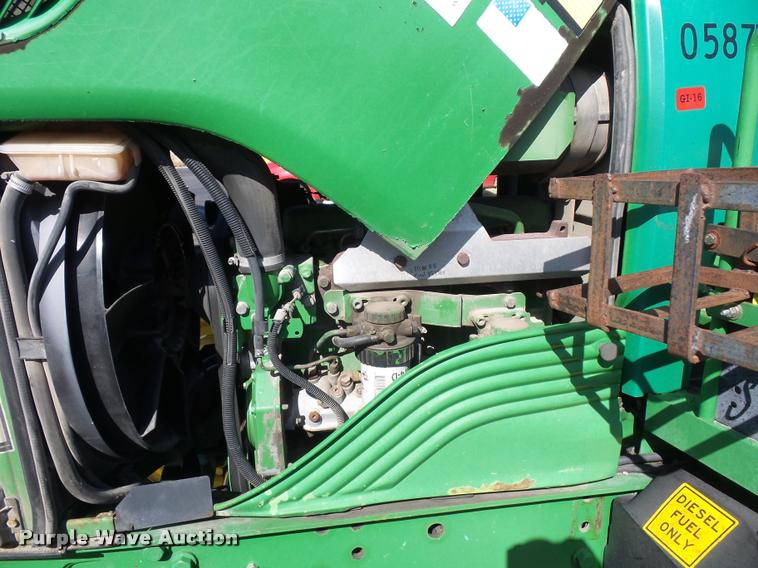 image for item L4647 2003 John Deere 6420 tractor