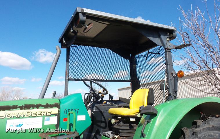 image for item L4647 2003 John Deere 6420 tractor