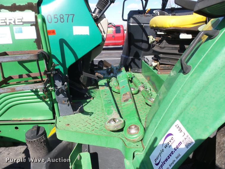 image for item L4647 2003 John Deere 6420 tractor