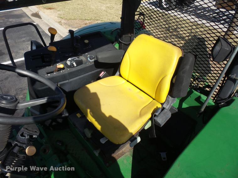 image for item L4647 2003 John Deere 6420 tractor