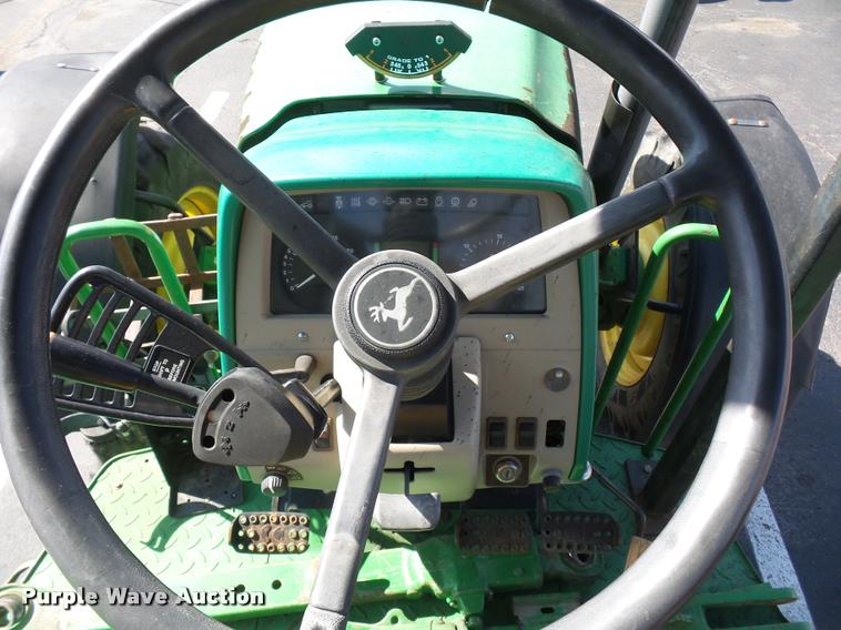 image for item L4647 2003 John Deere 6420 tractor