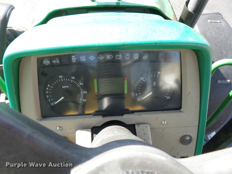 image for item L4647 2003 John Deere 6420 tractor