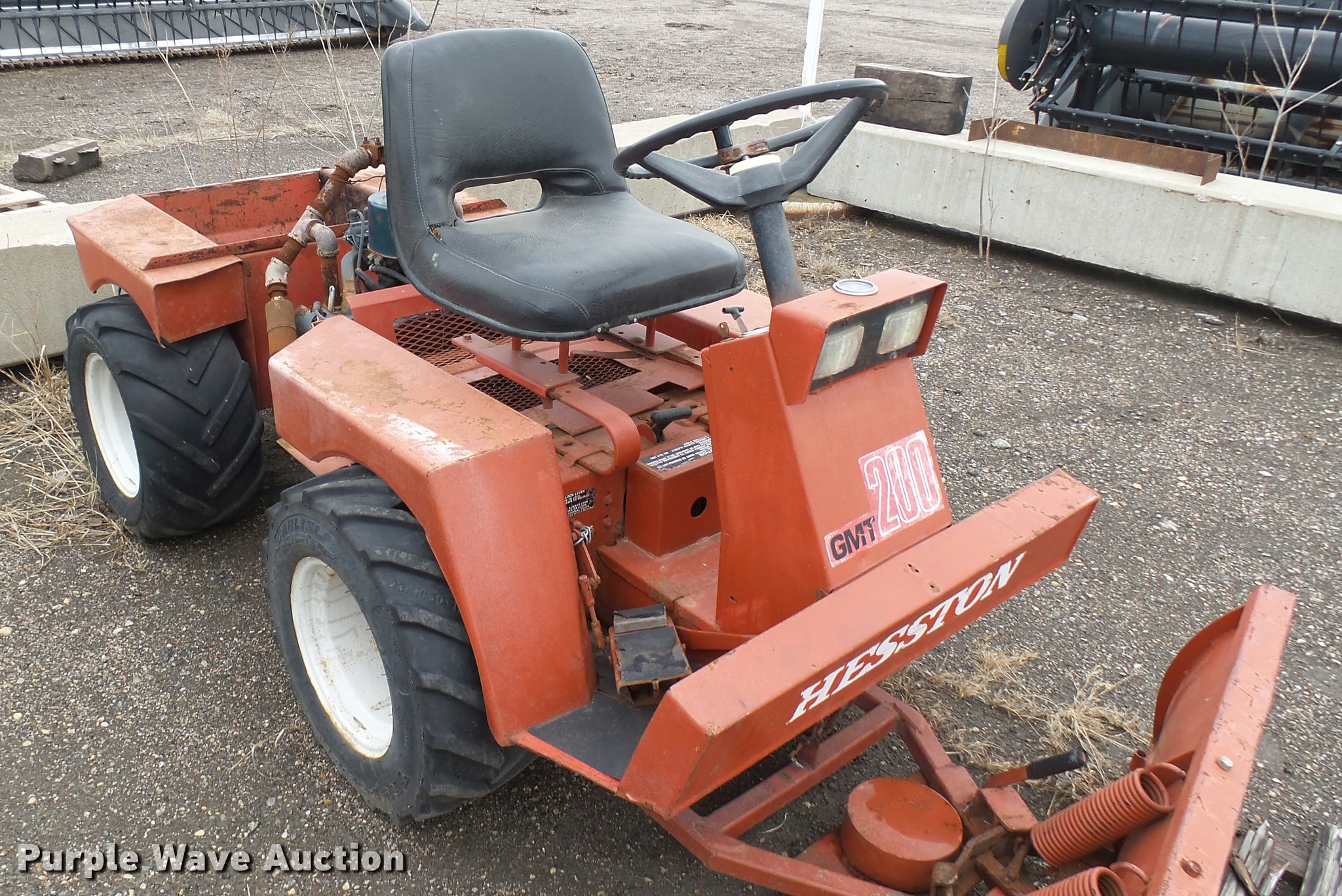 Hesston GMT200 Front Runner lawn mower in Hesston, KS Item AT9537