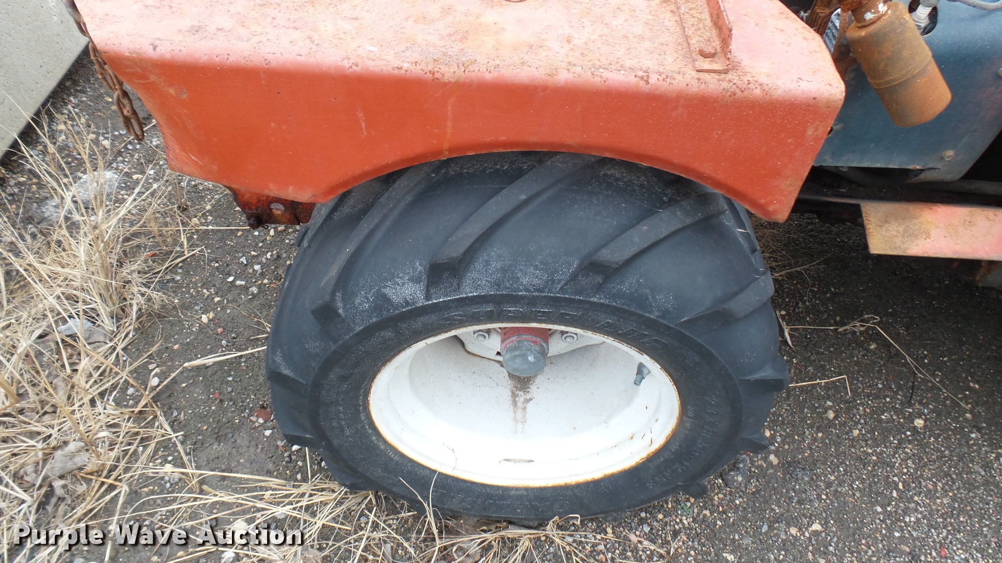 Hesston GMT200 Front Runner lawn mower in Hesston, KS Item AT9537