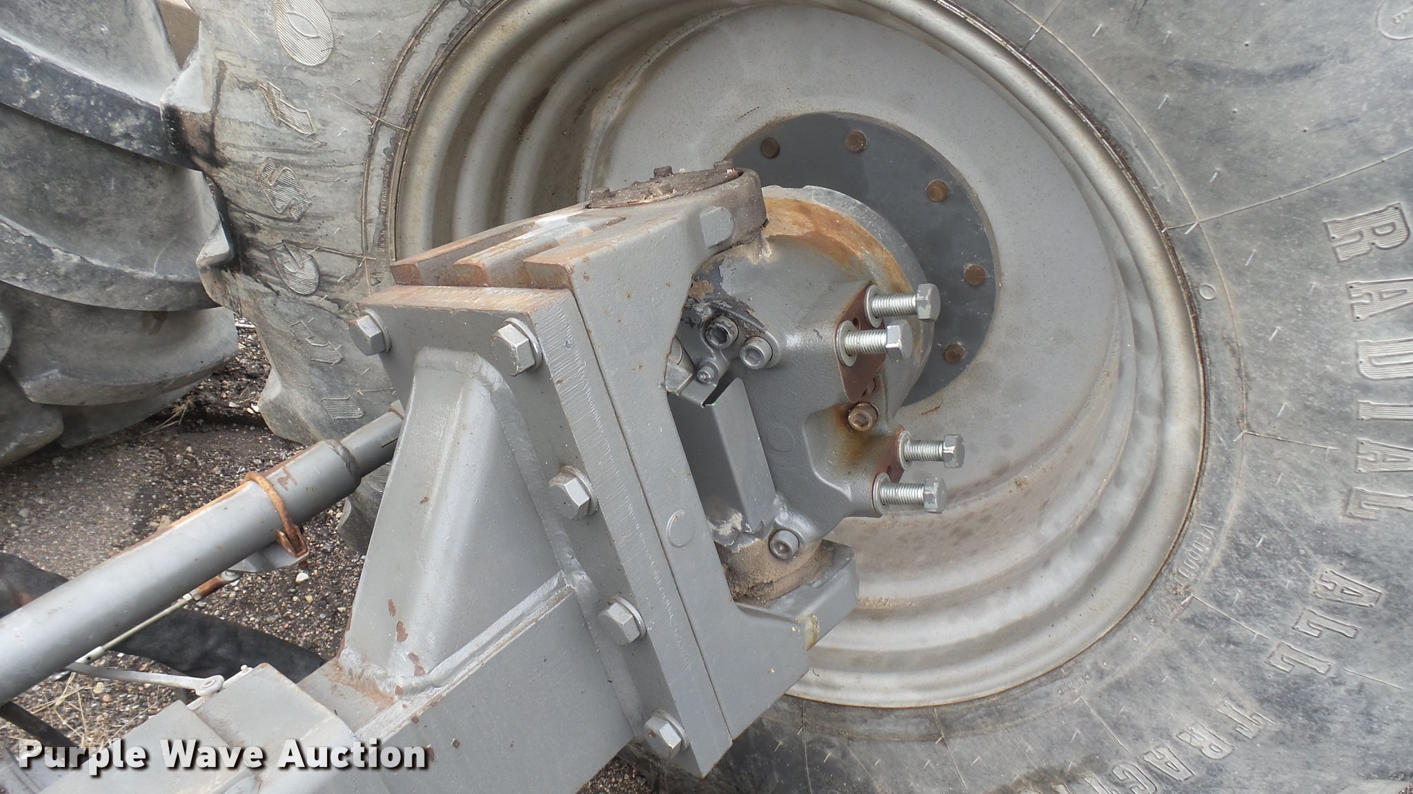 Massey-Ferguson rear wheel assist combine axle in Hesston, KS | Item ...