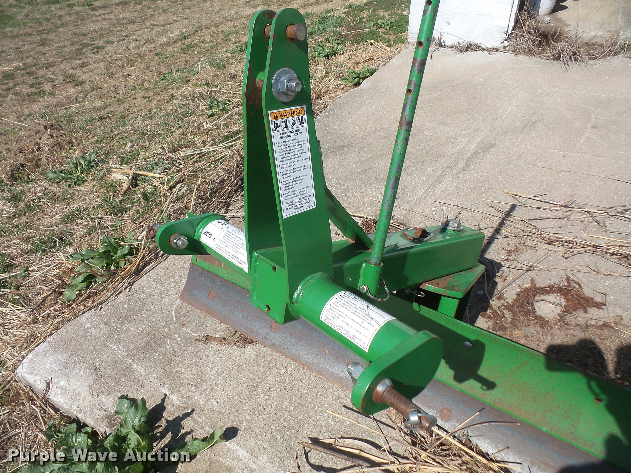 Frontier RB1072 blade in De Kalb, MO | Item DB0610 sold | Purple Wave