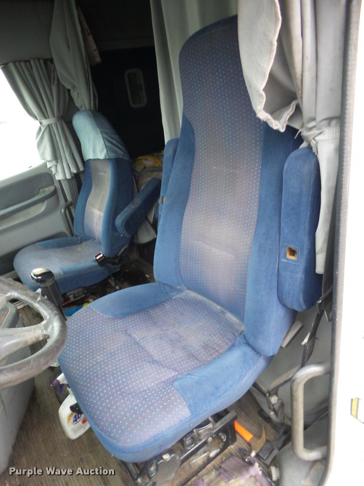 image for item AG9253 1998 Freightliner Century Class semi truck