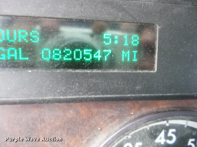 image for item AG9253 1998 Freightliner Century Class semi truck