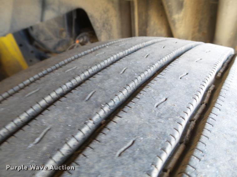 image for item BJ9274 2012 International ProStar Plus semi truck