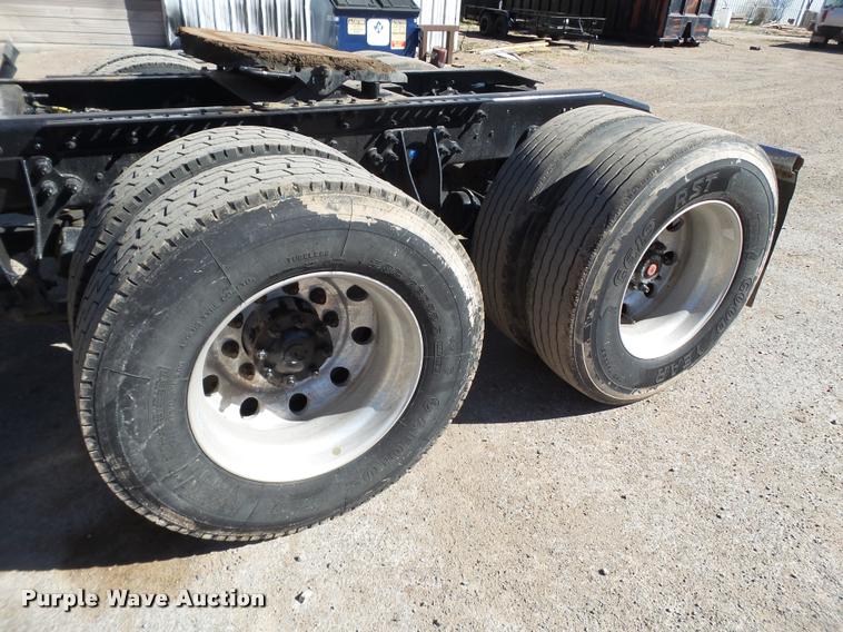 image for item BJ9274 2012 International ProStar Plus semi truck