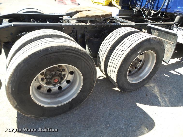 image for item BJ9274 2012 International ProStar Plus semi truck