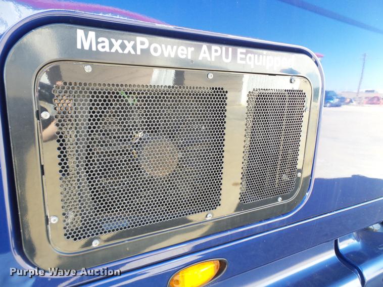 image for item BJ9274 2012 International ProStar Plus semi truck