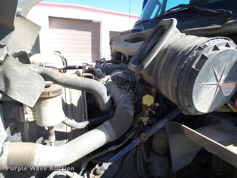 image for item BJ9274 2012 International ProStar Plus semi truck