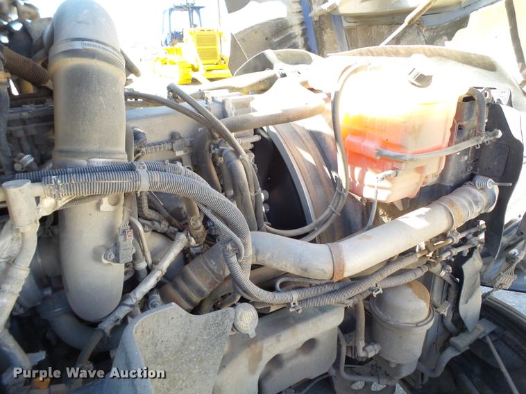 image for item BJ9274 2012 International ProStar Plus semi truck